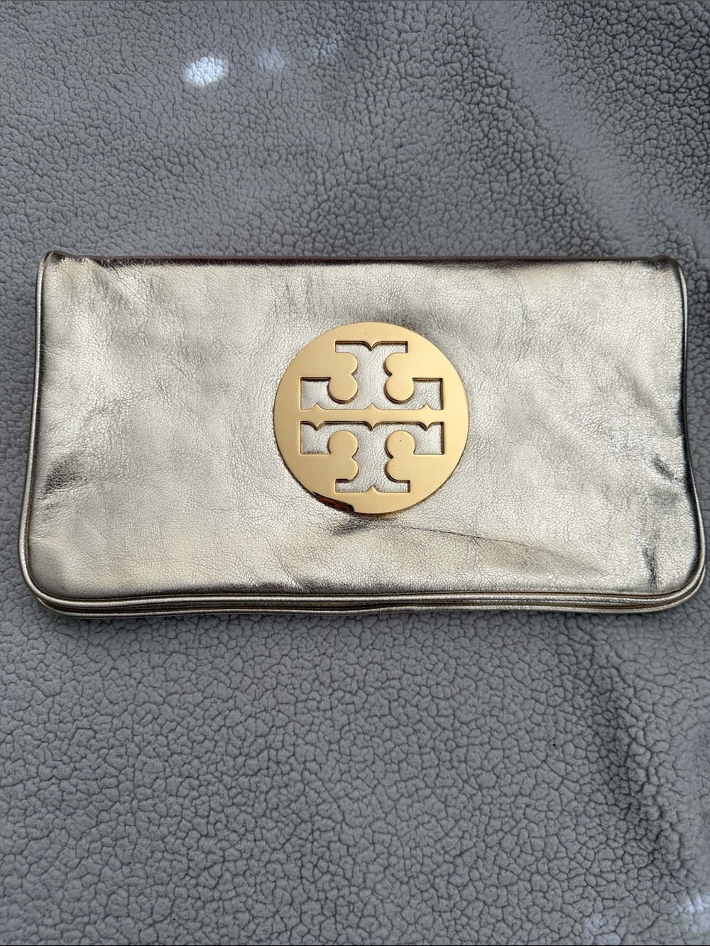 Tory Burch Metallic Gold Leather Logo Clutch(no shoulder chain)